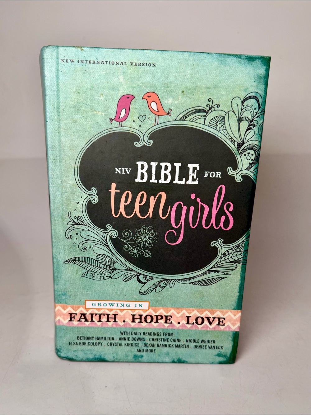 NIV Bible for Teen Girls Growing in Faith Hope Love Zondervan Hardcover NEW 2015